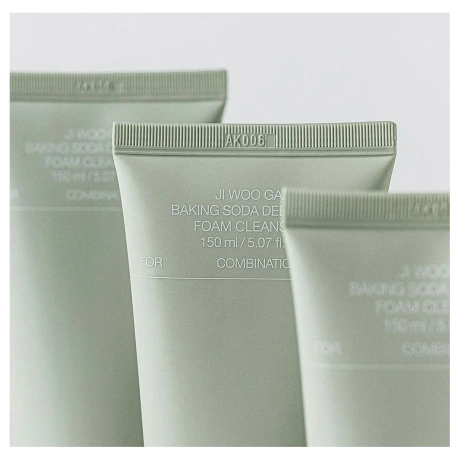 celimax Baking Soda Deep Pore Foam Cleansing